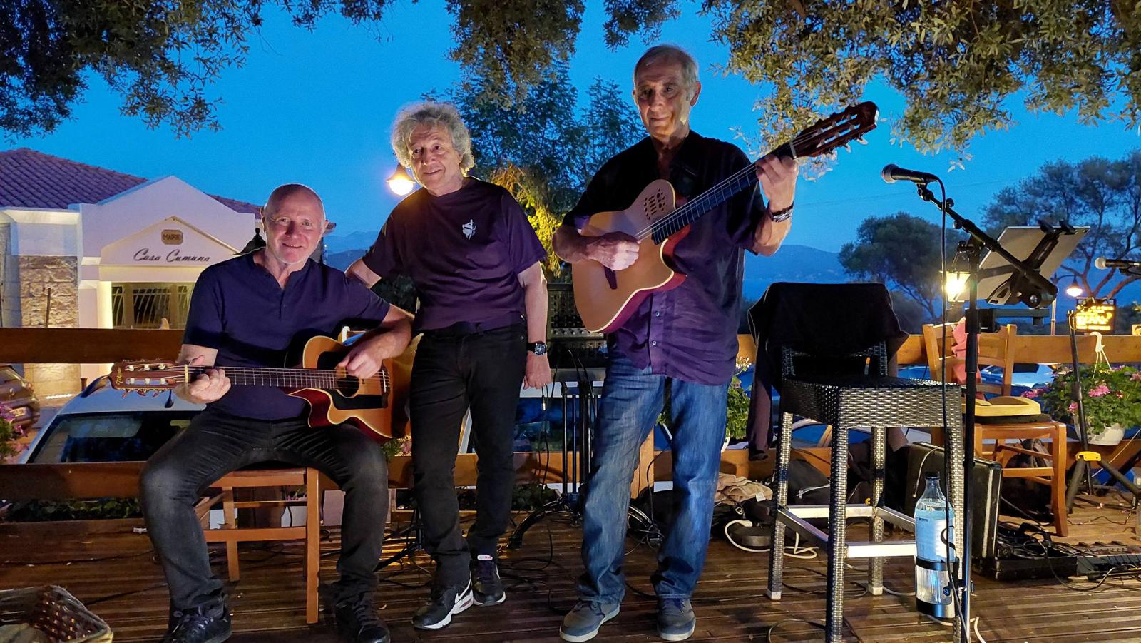 Tony Sampieri en trio avec ses musiciens, Casa Cumana